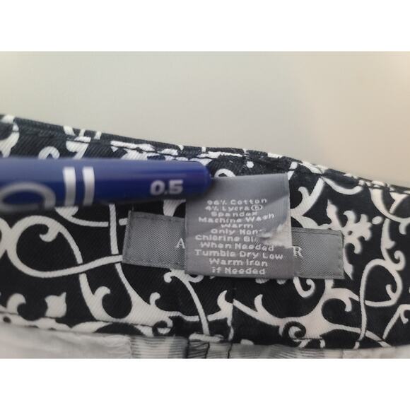 Ann Taylor Margo cotton capri pants black white scroll design - 6 - Picture 6 of 6